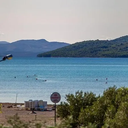 Appartement In With Sea View, Balcony, Air Conditioning, Wi-fi *